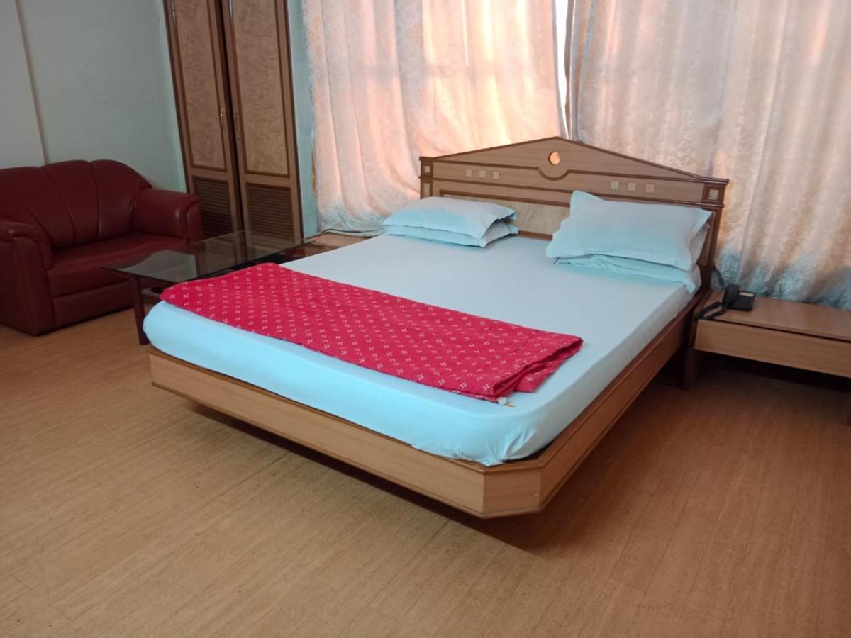 Pooja International Nashik Ξενοδοχείο Εξωτερικό φωτογραφία