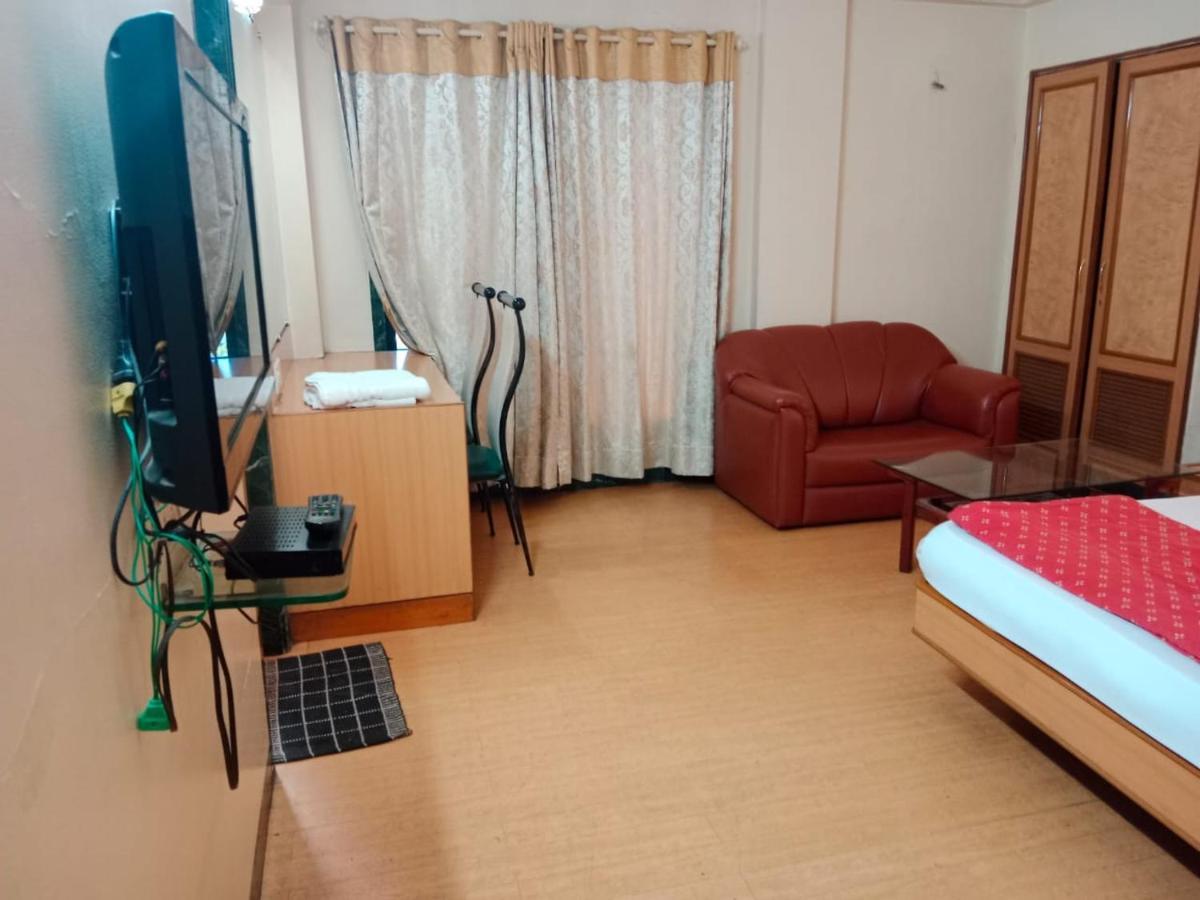 Pooja International Nashik Ξενοδοχείο Εξωτερικό φωτογραφία