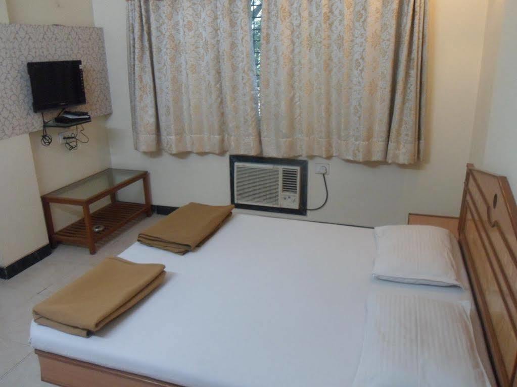 Pooja International Nashik Ξενοδοχείο Εξωτερικό φωτογραφία