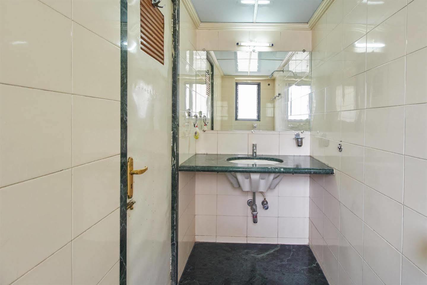 Pooja International Nashik Ξενοδοχείο Εξωτερικό φωτογραφία