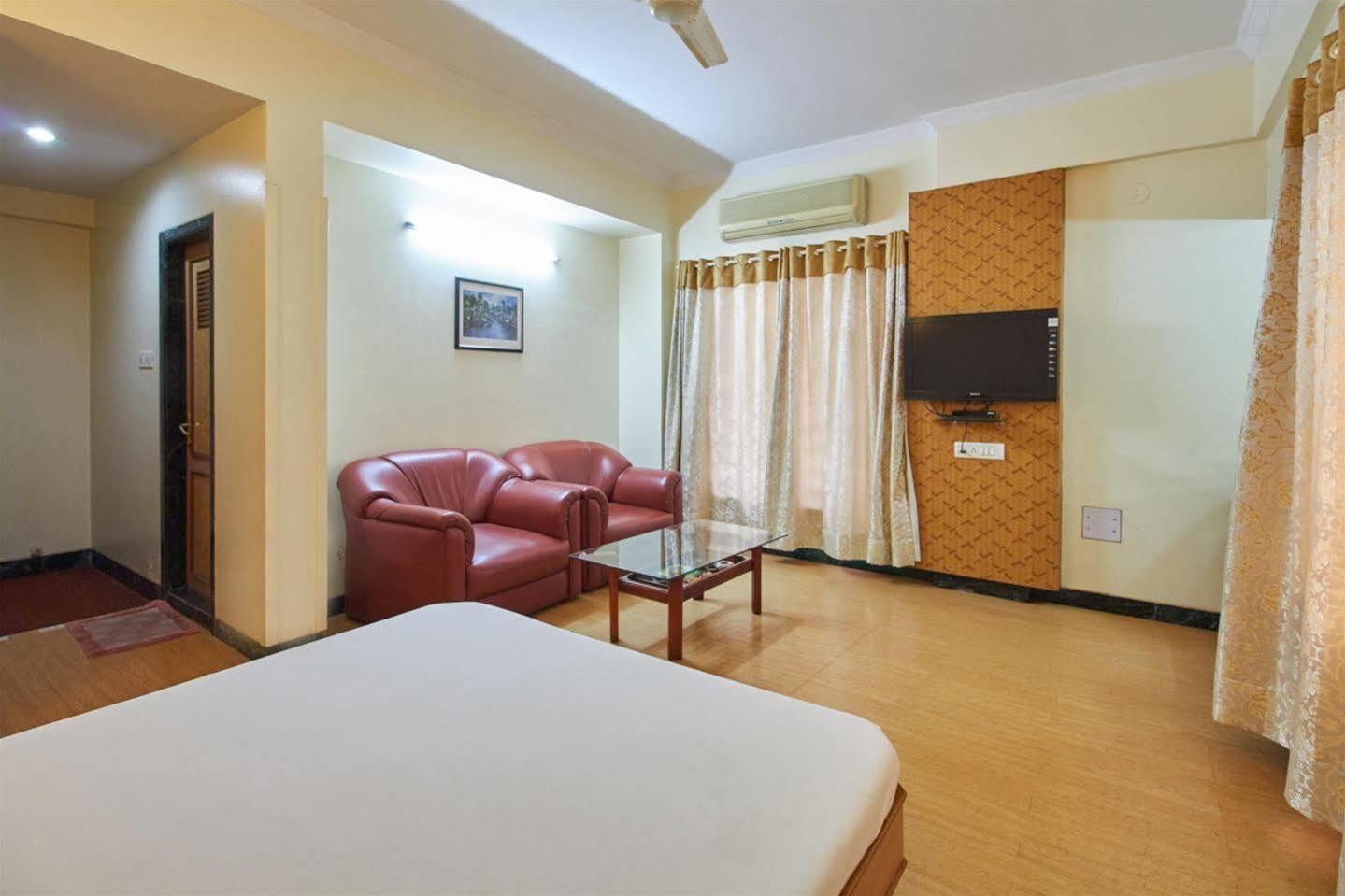 Pooja International Nashik Ξενοδοχείο Εξωτερικό φωτογραφία